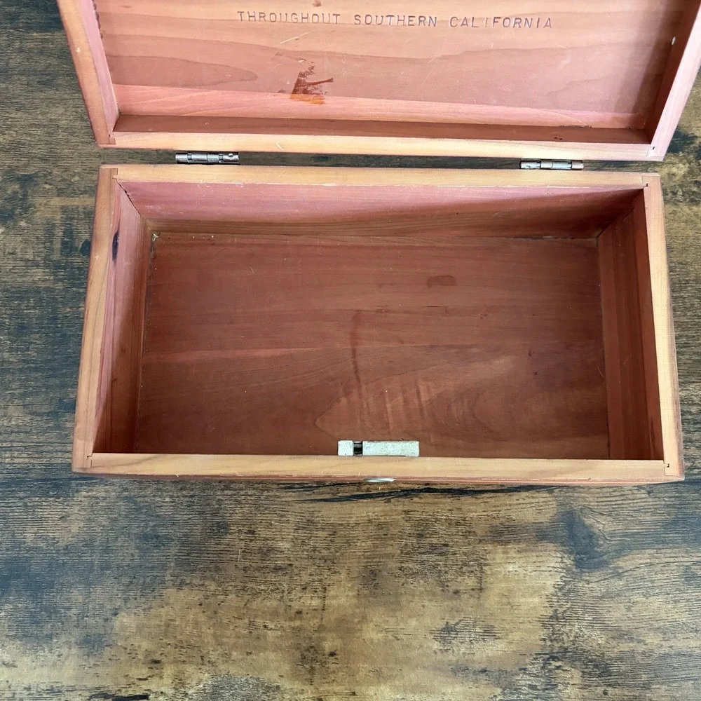 Vintage Lane Mini Cedar Chests Trinket/Jewelry Box, Without Key  Decorative
